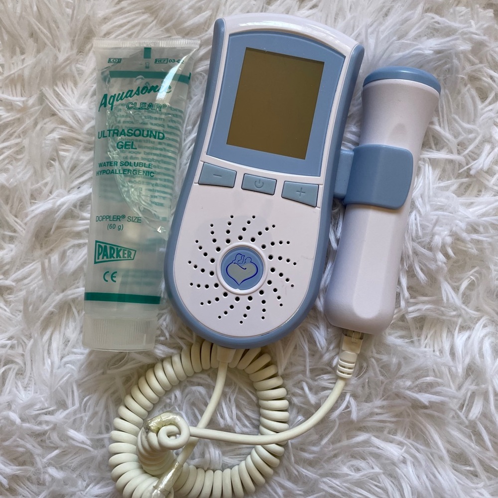 Baby Doppler with gel.